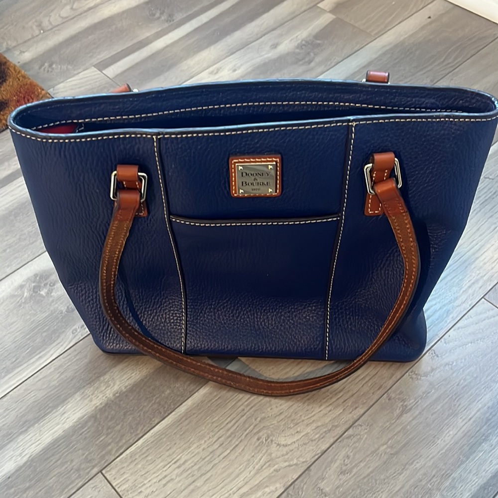 Dooney & Bourke tote - Picture 10 of 13